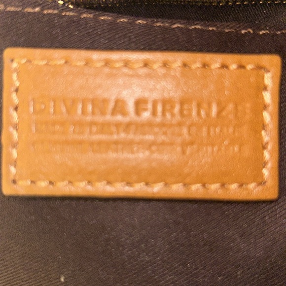 Davina Firenze - Picture 4 of 5